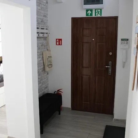 Izzy Apartament *