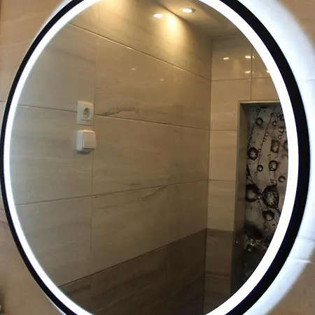 Izzy Apartament *