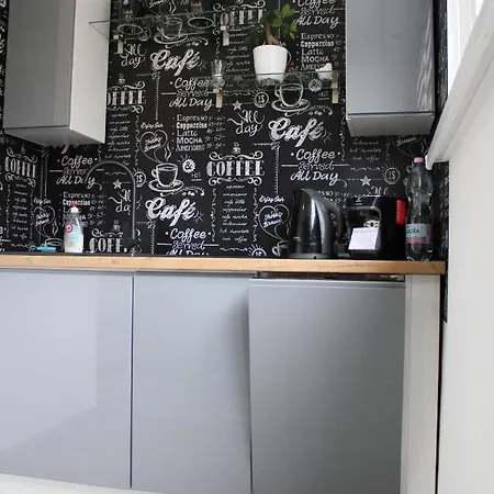 Apartment Izzy Apartament *