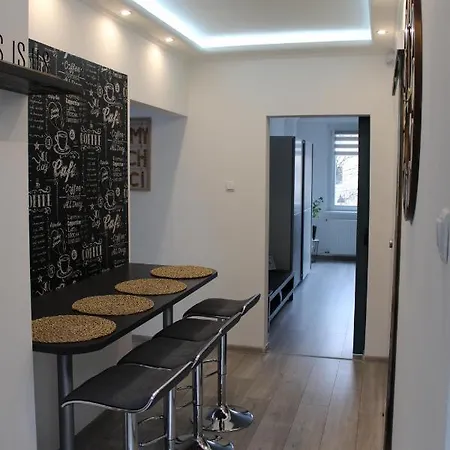 Apartment Izzy Apartament Miskolc