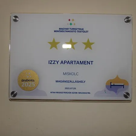 Διαμέρισμα Izzy Apartament *